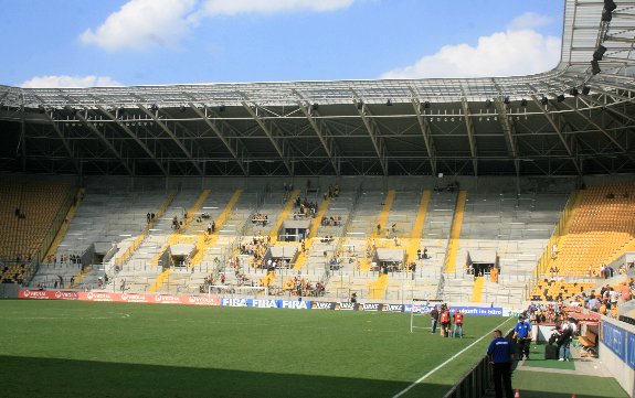 Rudof-Harbig-Stadion