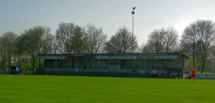Willi-Widhopf-Stadion