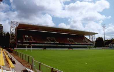 Stade Saint Symphorien - Haupttribüne
