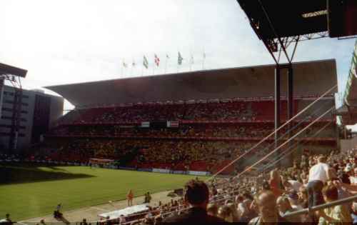 Coca Cola Trib&uuml;ne mit Br&oslash;ndby-Fans