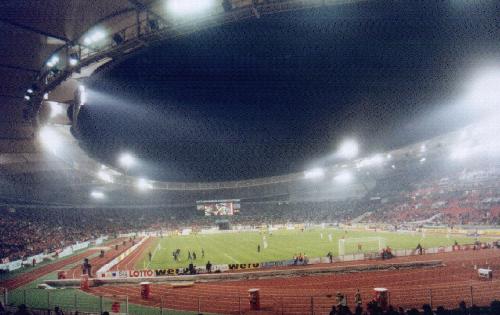 Gottlieb-Daimler-Stadion - Blick ins Rund